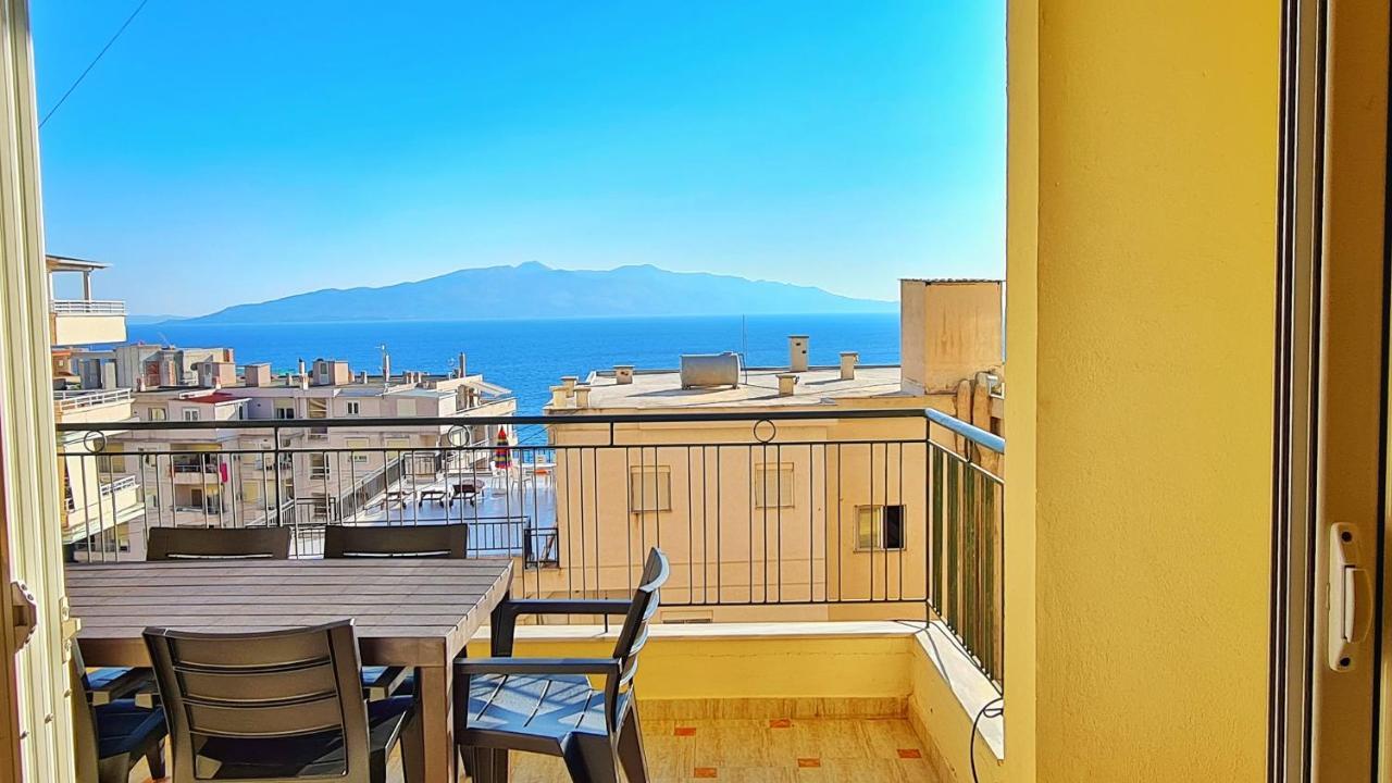 Colorful Sea View Apartment Saranda Kültér fotó