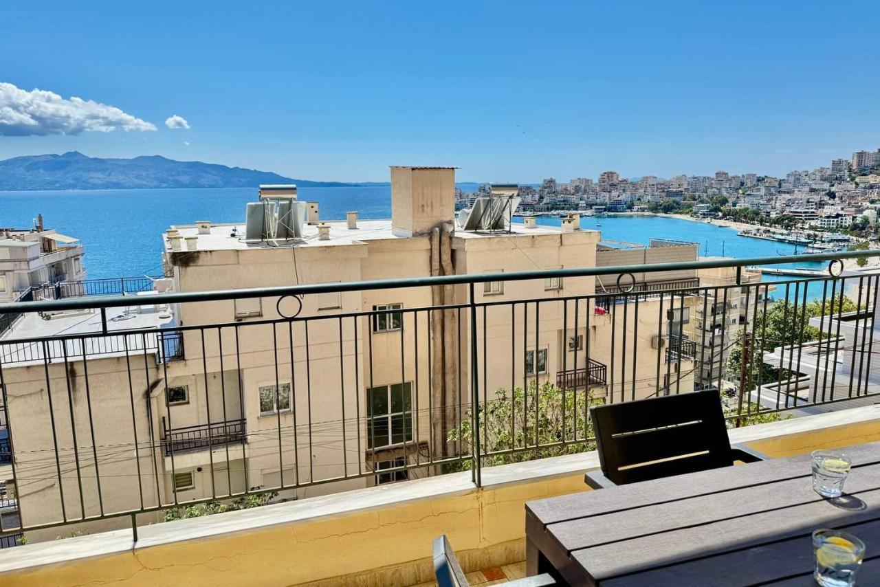 Colorful Sea View Apartment Saranda Kültér fotó