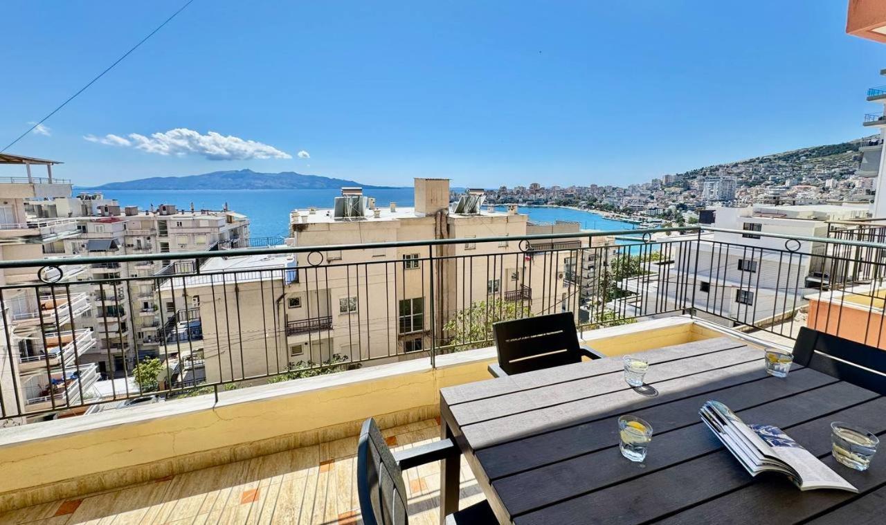 Colorful Sea View Apartment Saranda Kültér fotó