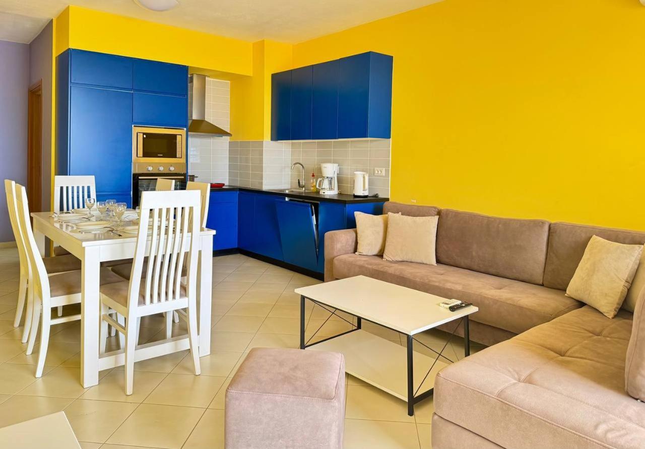 Colorful Sea View Apartment Saranda Kültér fotó
