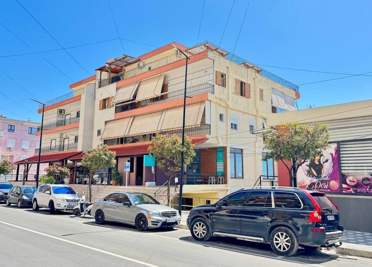 Colorful Sea View Apartment Saranda Kültér fotó